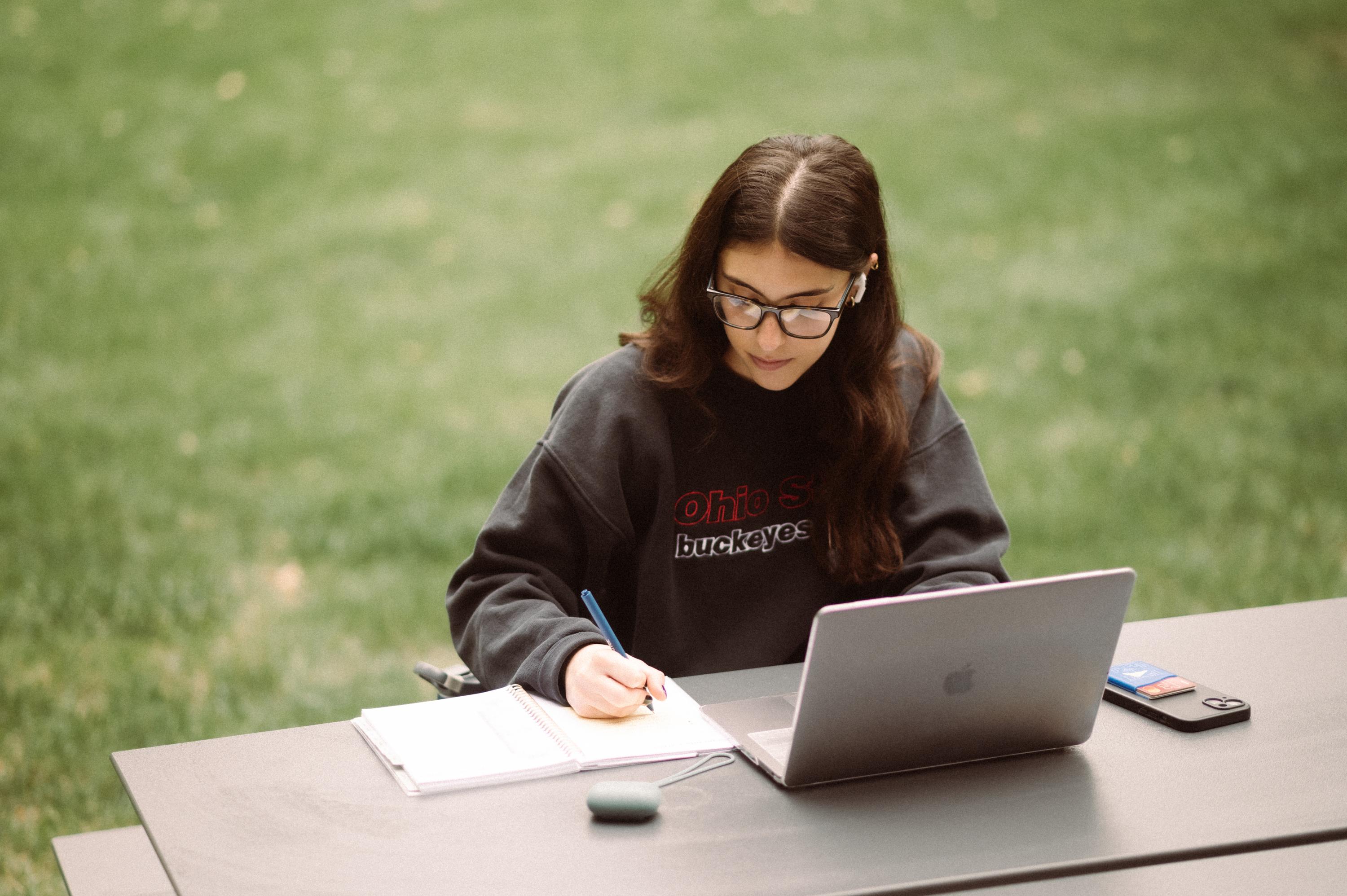 Girl Studying in Colombus