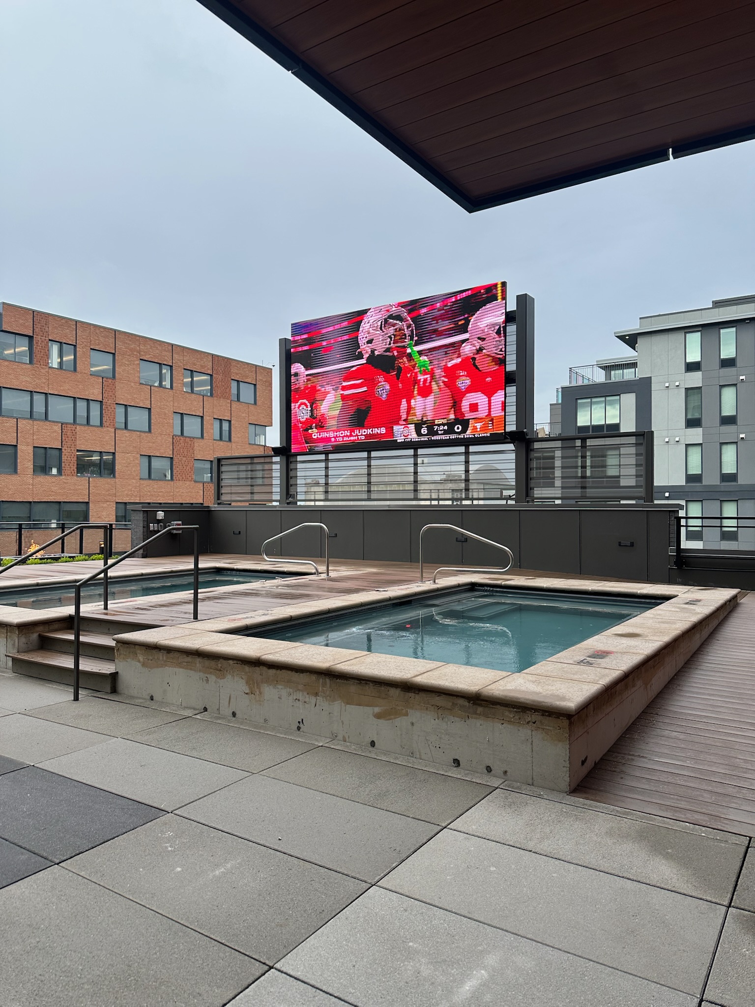 Rooftop Pool at Rambler Columbus